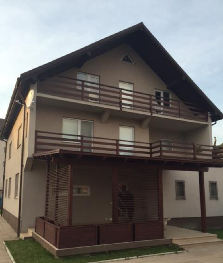 Panouri solare pentru apă caldă menajeră – Casă particulară Negrești-Oaș – NIBE, Negrești-Oaș, Satu Mare