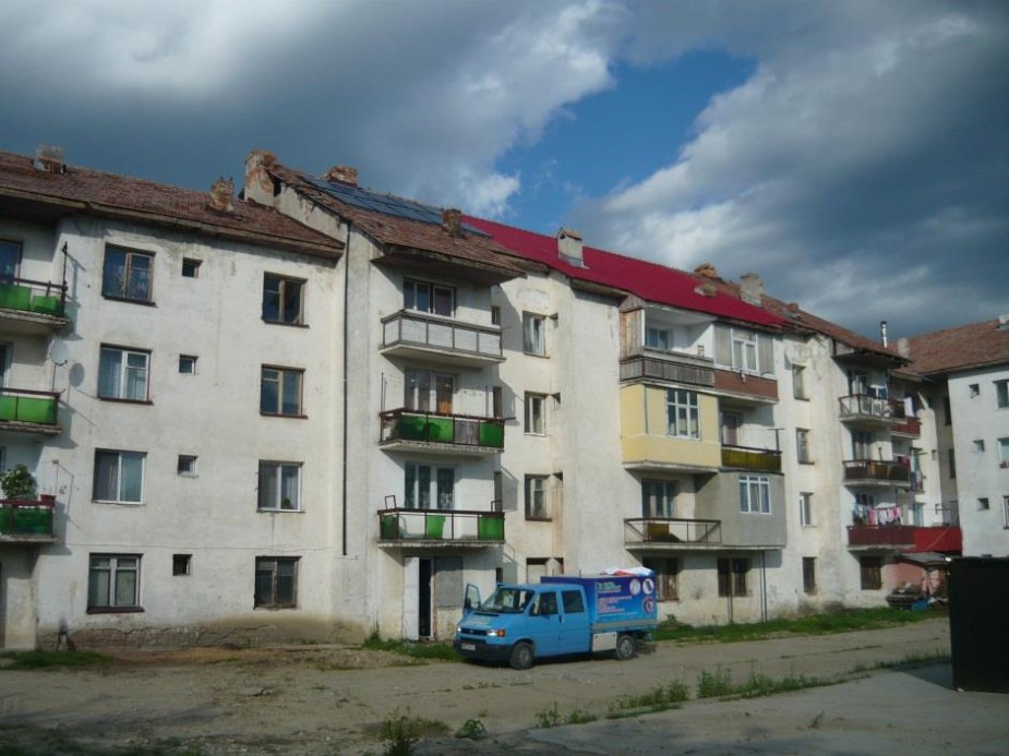 Panouri solare pentru apă caldă menajeră – Bloc locatari Sat Urși, Sat Urși, Popești, Vâlcea